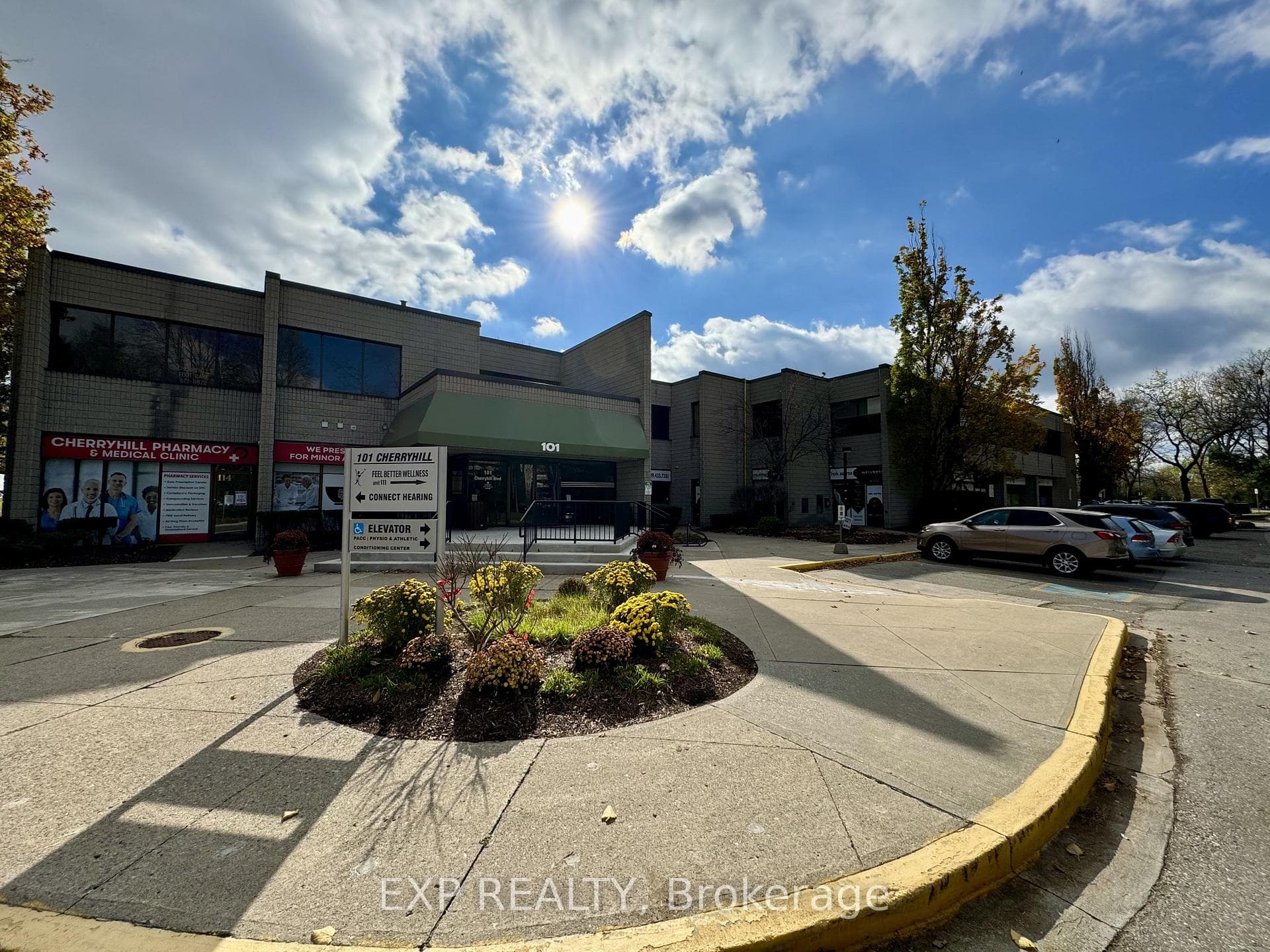 101 Cherryhill Boulevard 201, London North, ON N6H 4S4