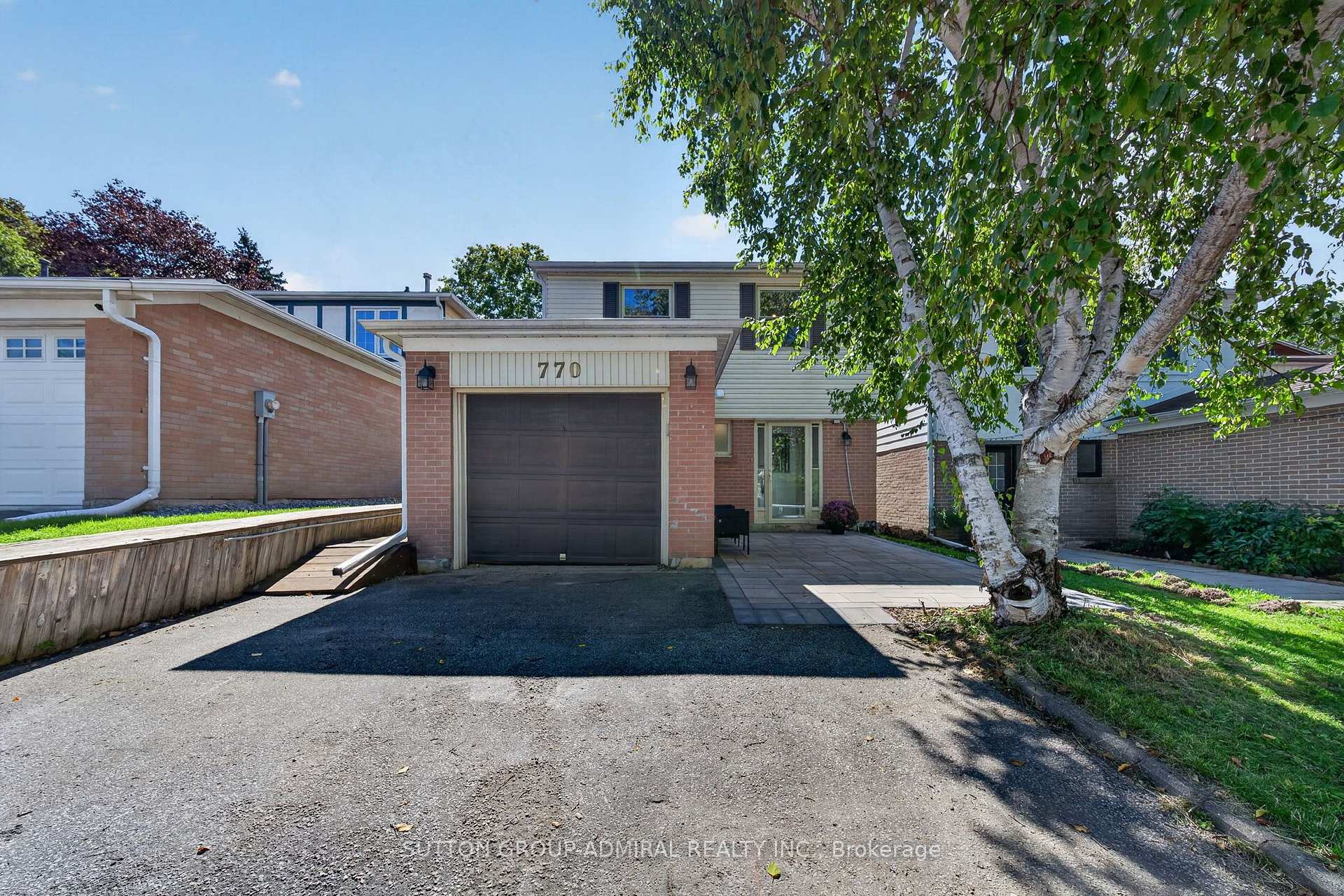 770 Pam Crescent, Newmarket, ON L3Y 5B6