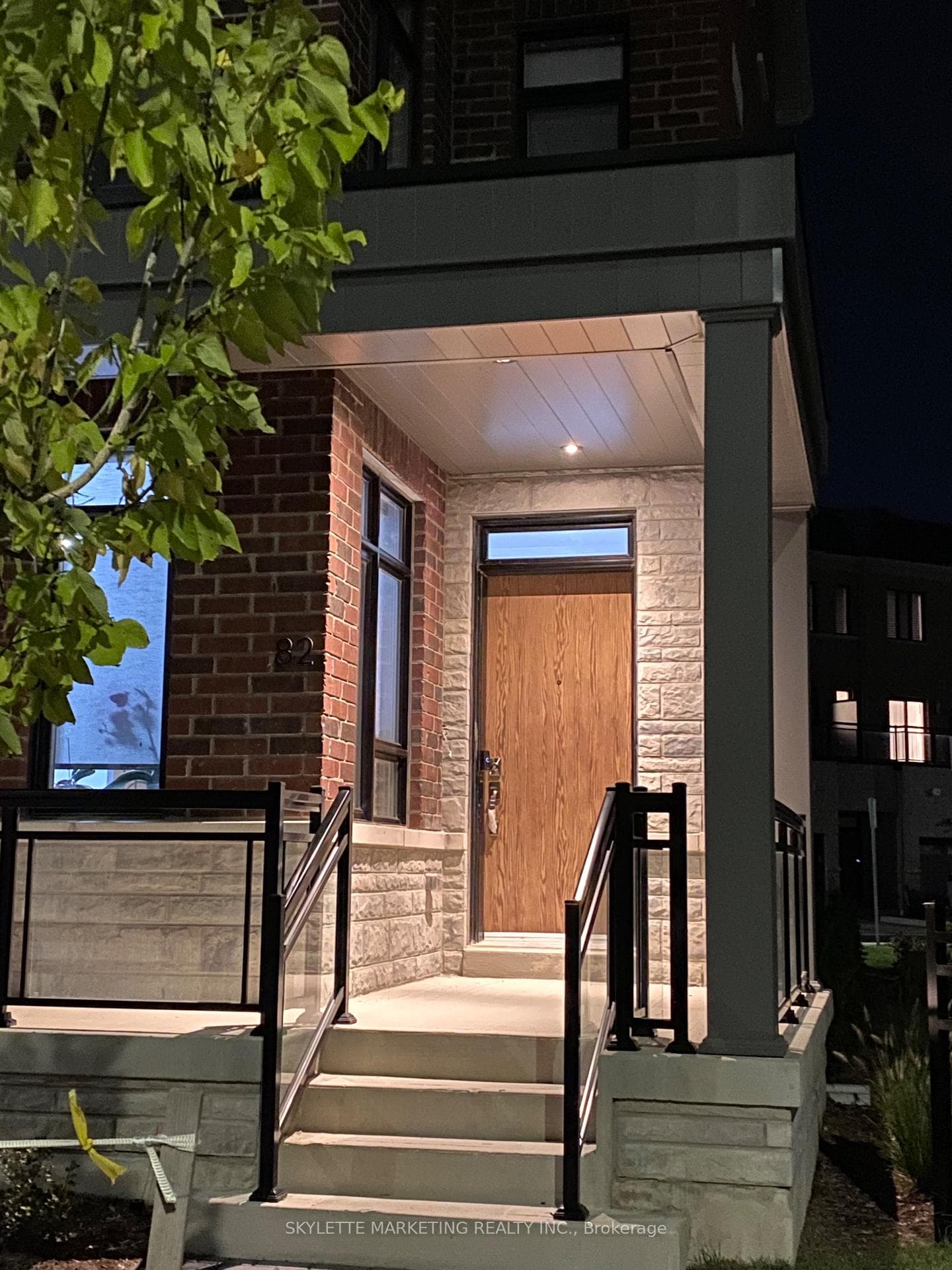 82 South Park Road 72, Markham, ON L3T 0G6