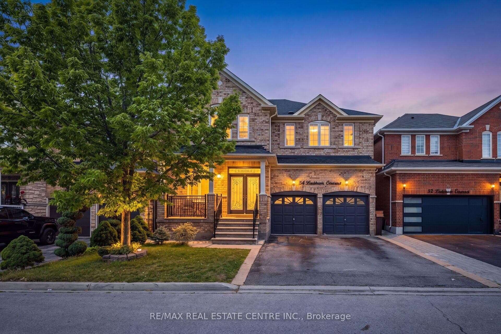 54 Lockburn Crescent, Brampton, ON L7A 3W8