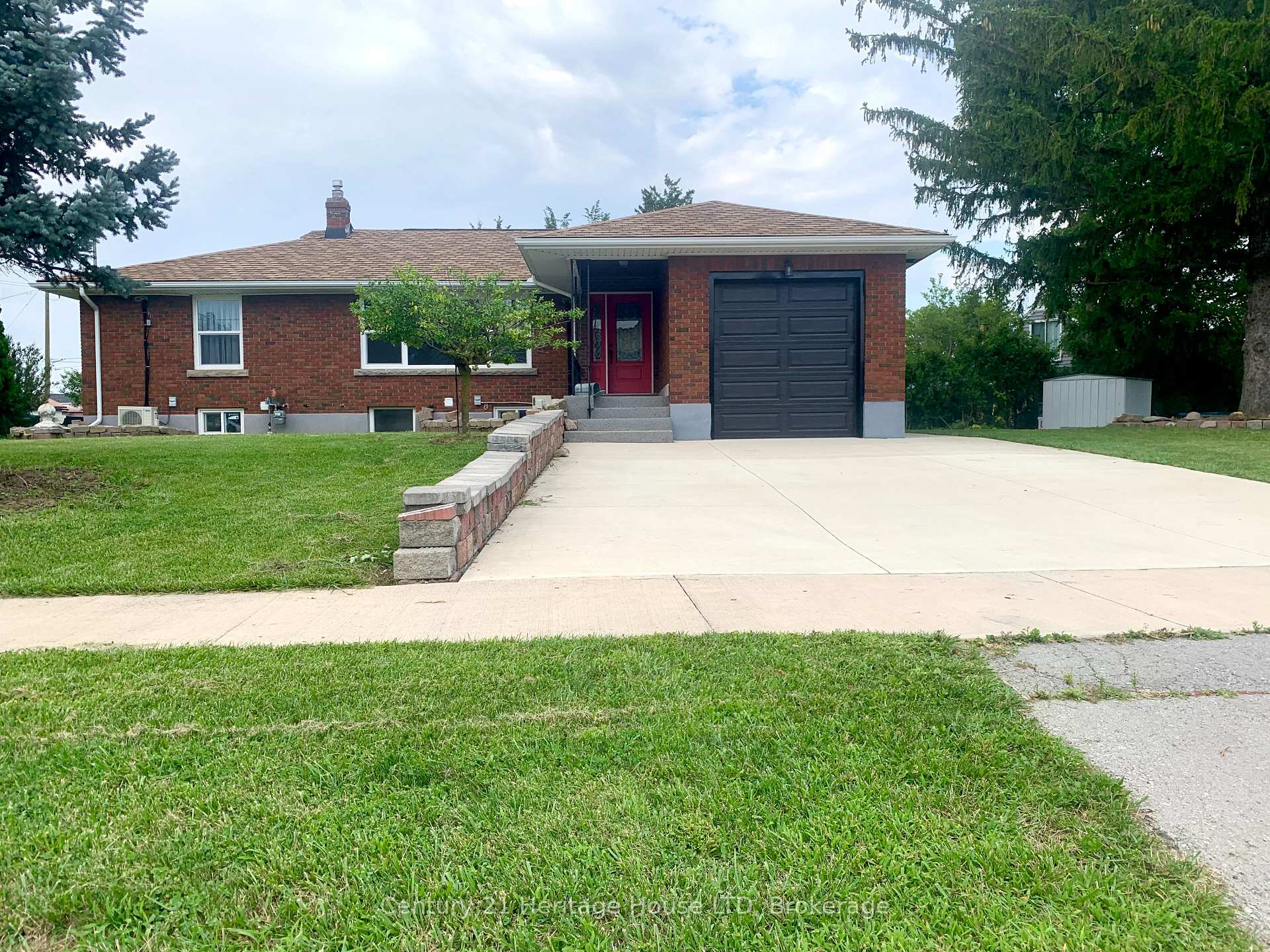 2 Foley Crescent, Thorold, ON L2V 2K8