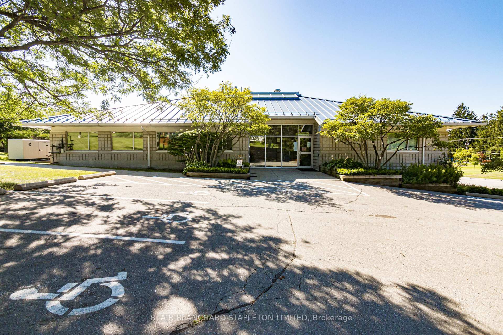 1493 Centre Road 1, Hamilton, ON L8N 2Z7