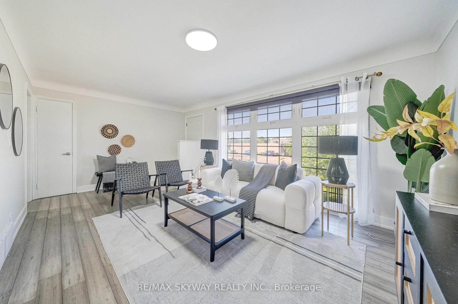 6604 Locus Avenue, Niagara Falls, ON L2G 4K7