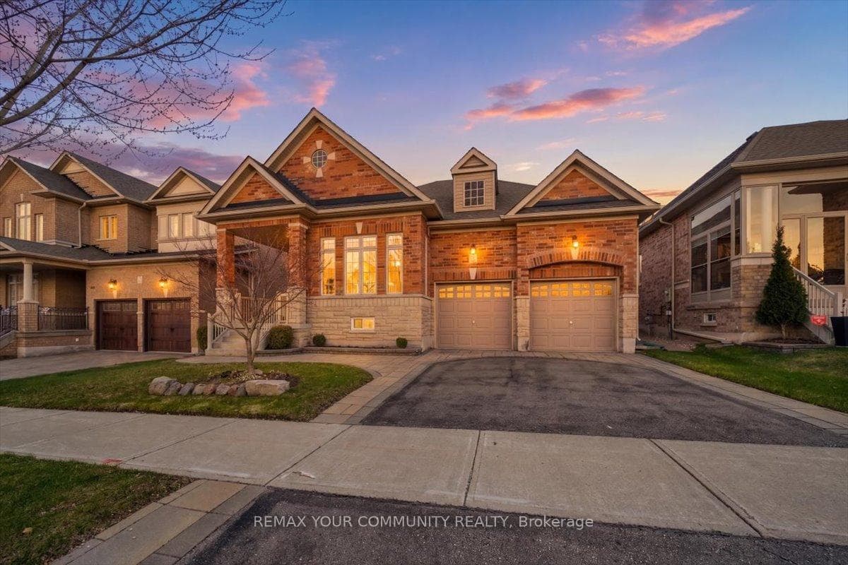 51 Tonner Crescent, Aurora, ON L4G 0G6