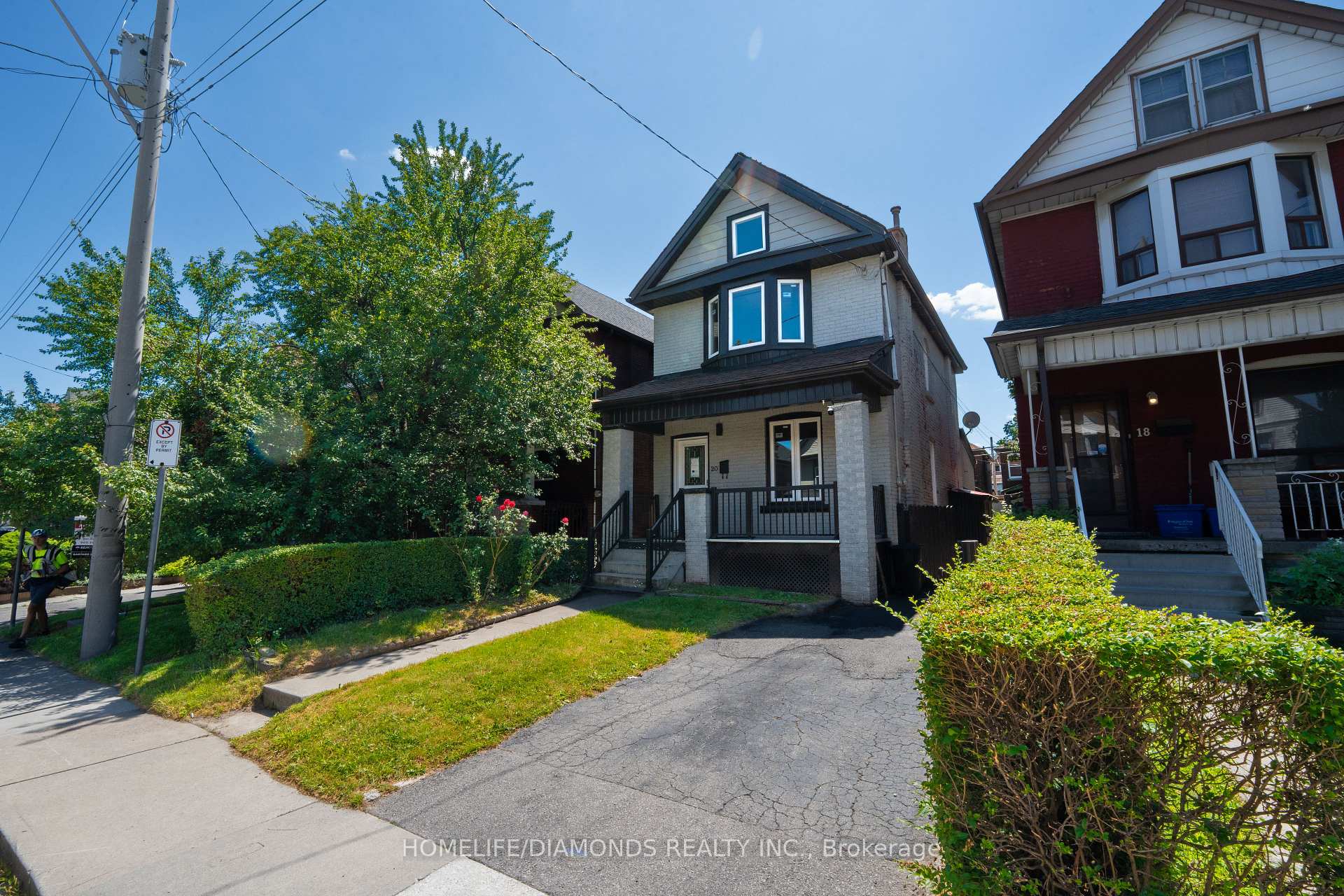 20 SOMERSET Avenue, Hamilton, ON L8L 2L5