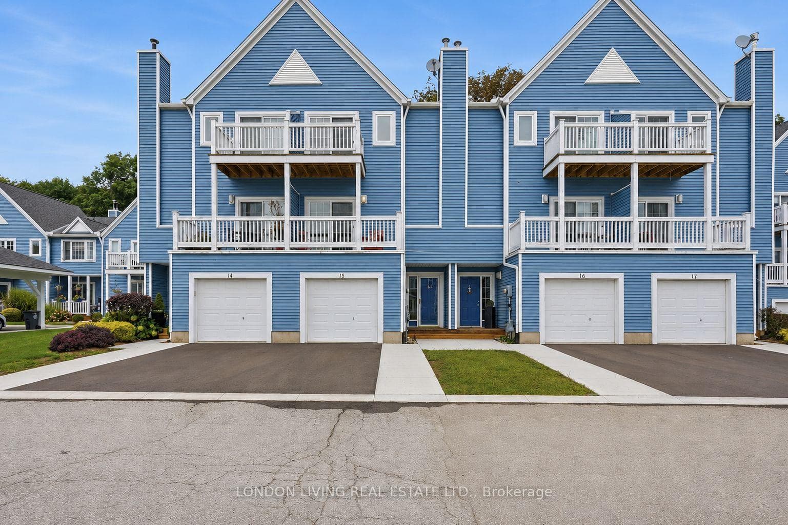 374 Front Street 15, Central Elgin, ON N5L 1E9