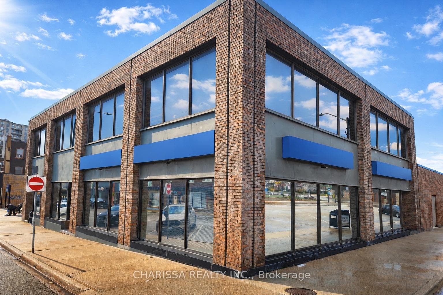 22 Clapperton Street, Barrie, ON L4M 1G4