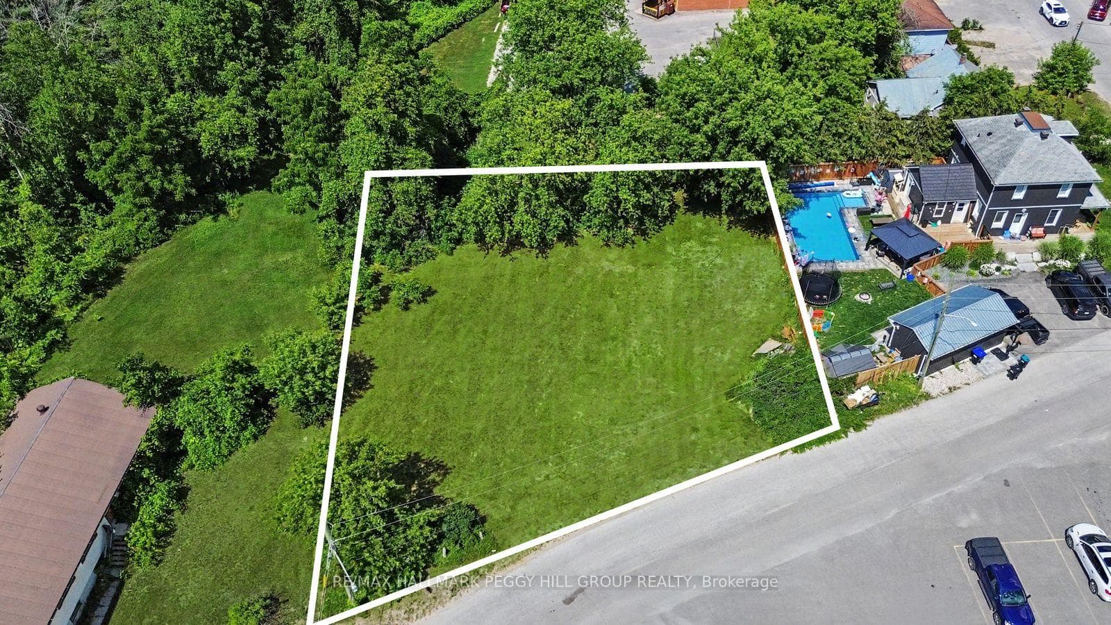 18 Fraser Street, Essa, ON L0M 1B0