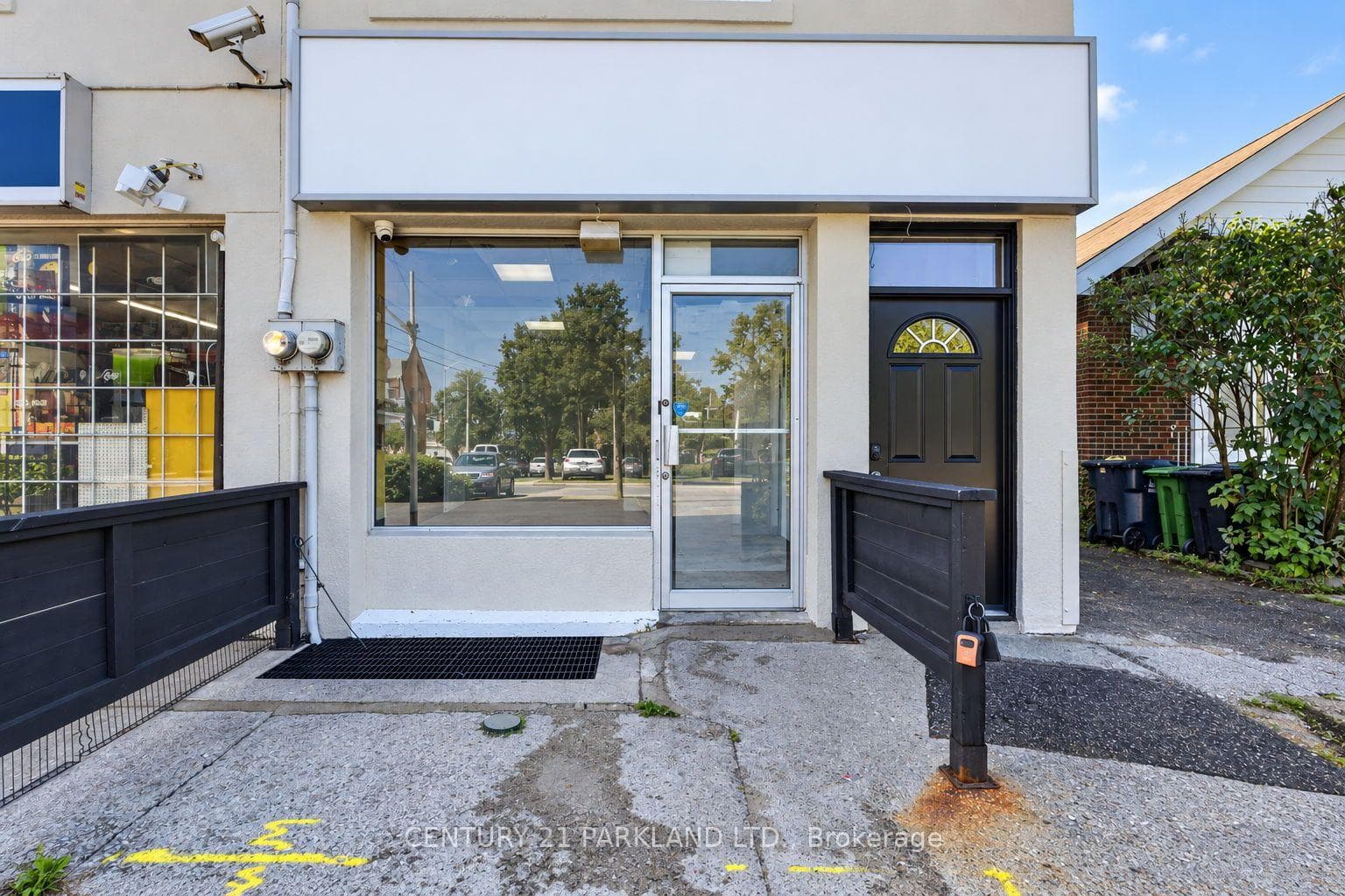 549 Sammon Avenue, Toronto, ON M4J 2B3