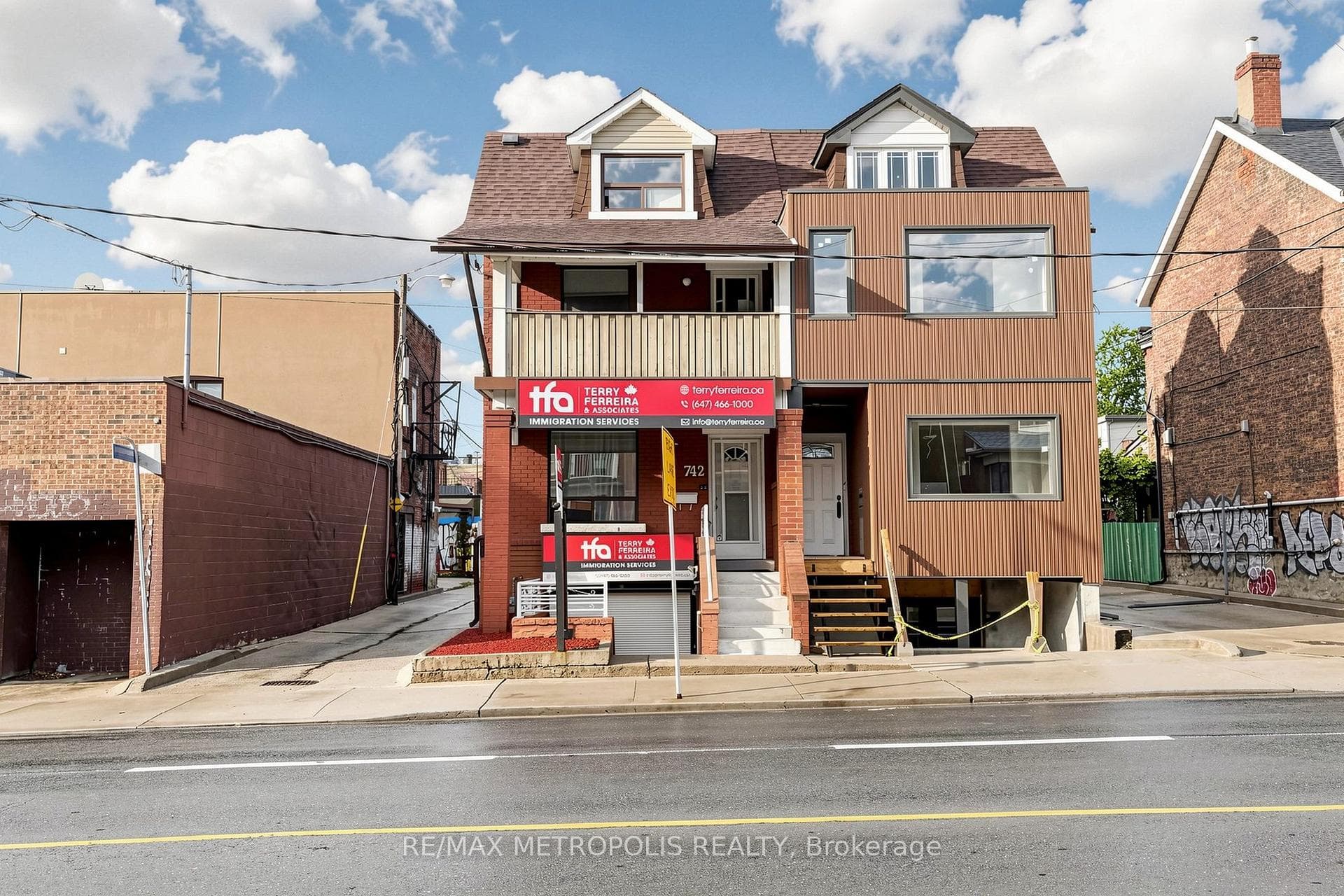 742 Dufferin Street, Toronto, ON M6H 3K6