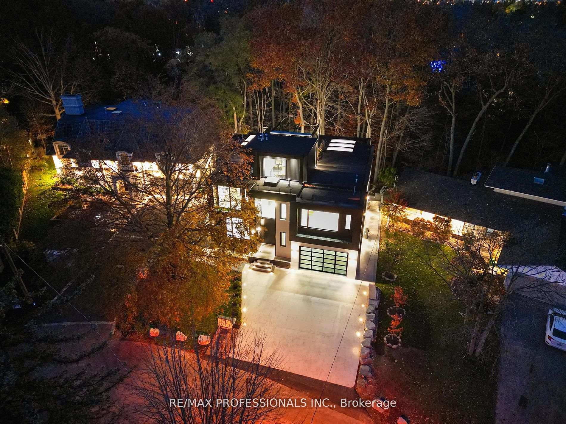 91 Valecrest Drive, Toronto, ON M9A 4P5