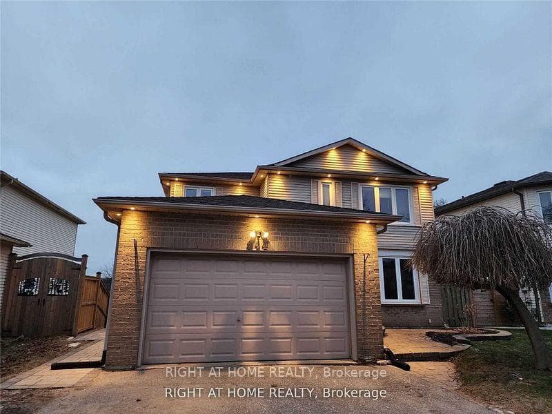 844 Crowells Street, Oshawa, ON L1K 1X3