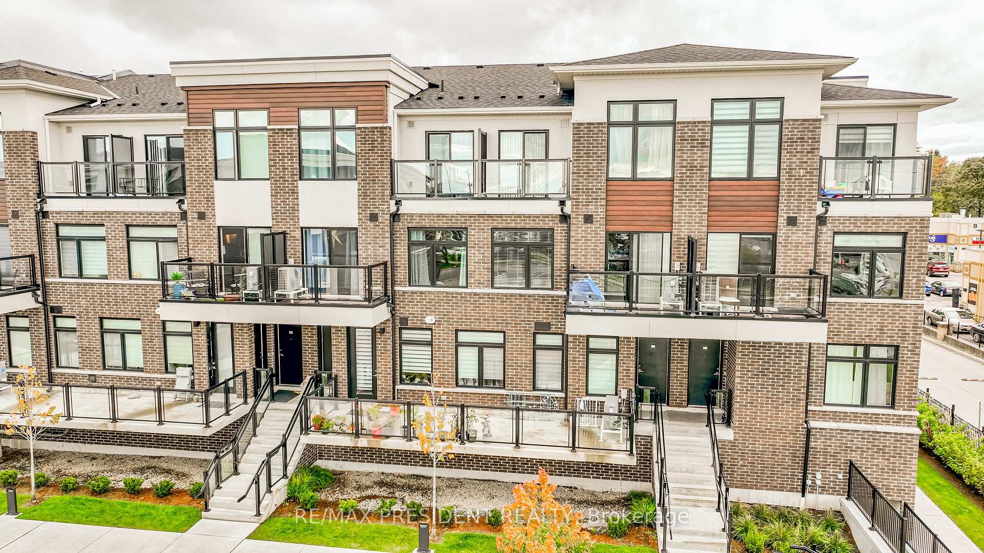 755 Omega Drive 218, Pickering, ON L1V 0H1