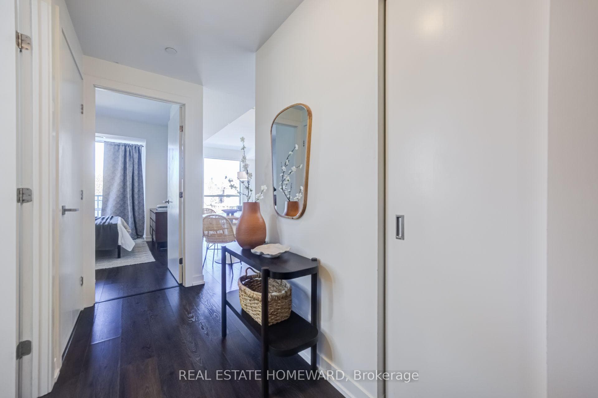 223 St Clair Avenue W 309, Toronto, ON M4V 1R3