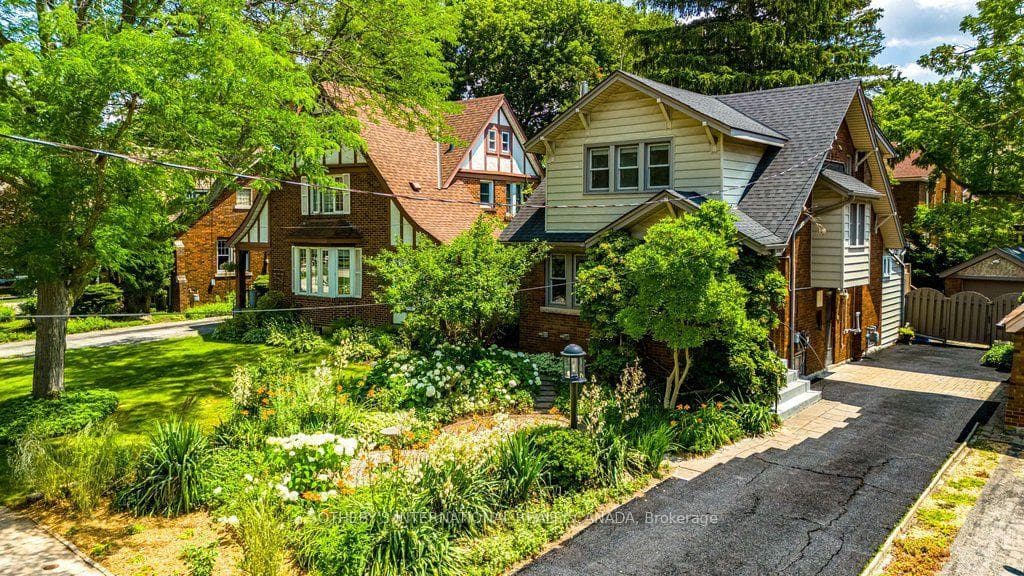 100 Dalewood Crescent, Hamilton, ON L8S 4B7