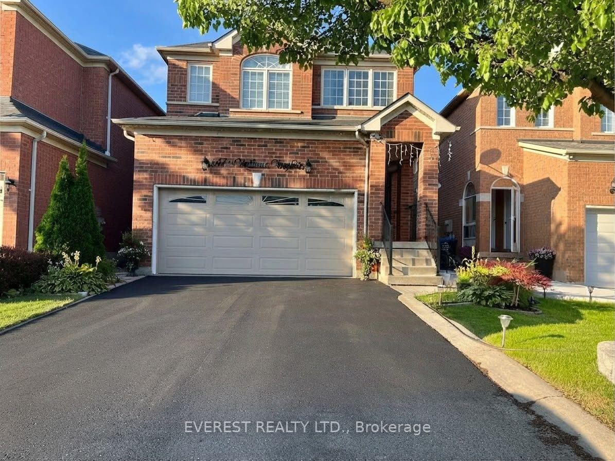 6479 Valiant Heights, Mississauga, ON L5W 1C9