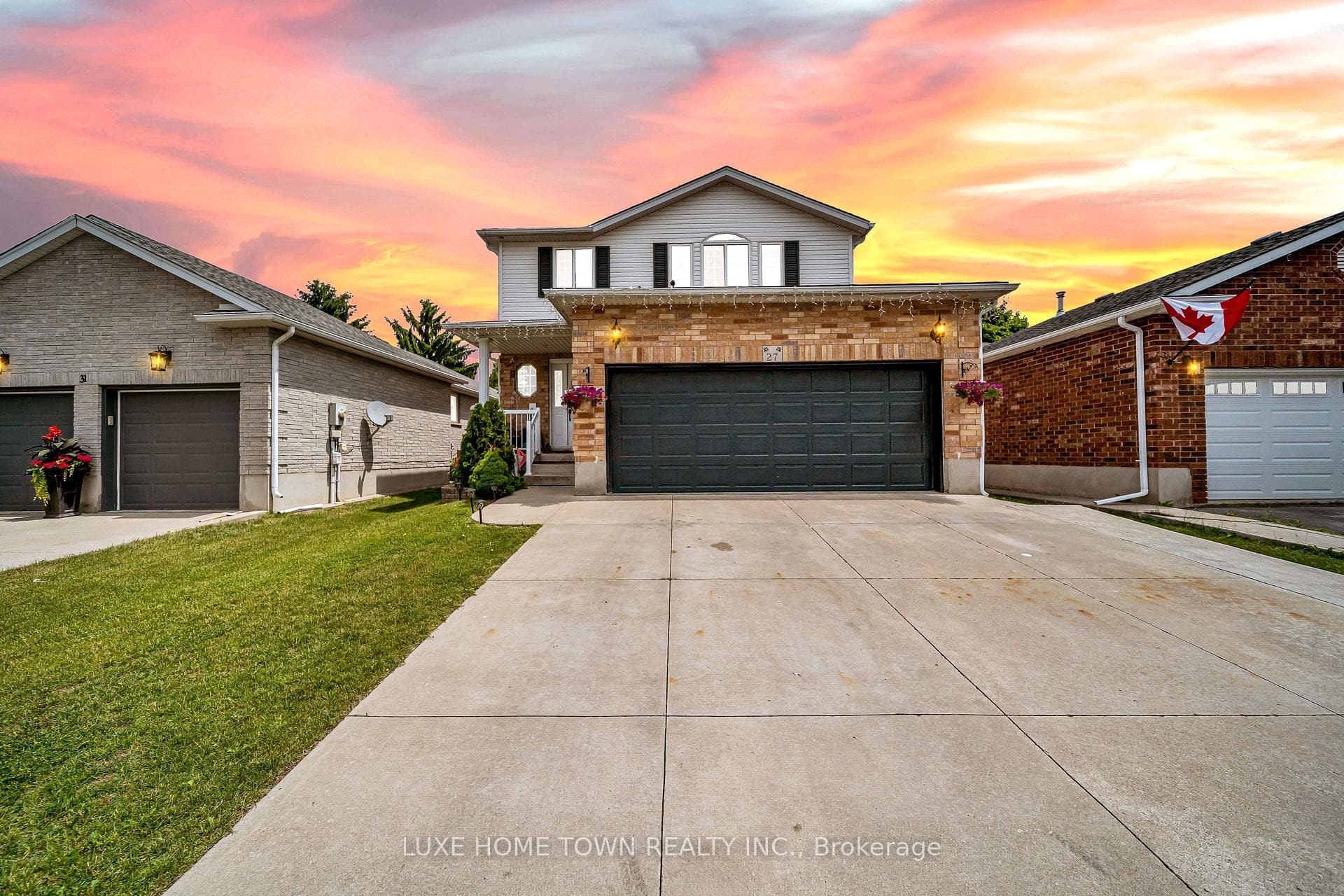 27 Fraserwood Court, Cambridge, ON N1S 5B6