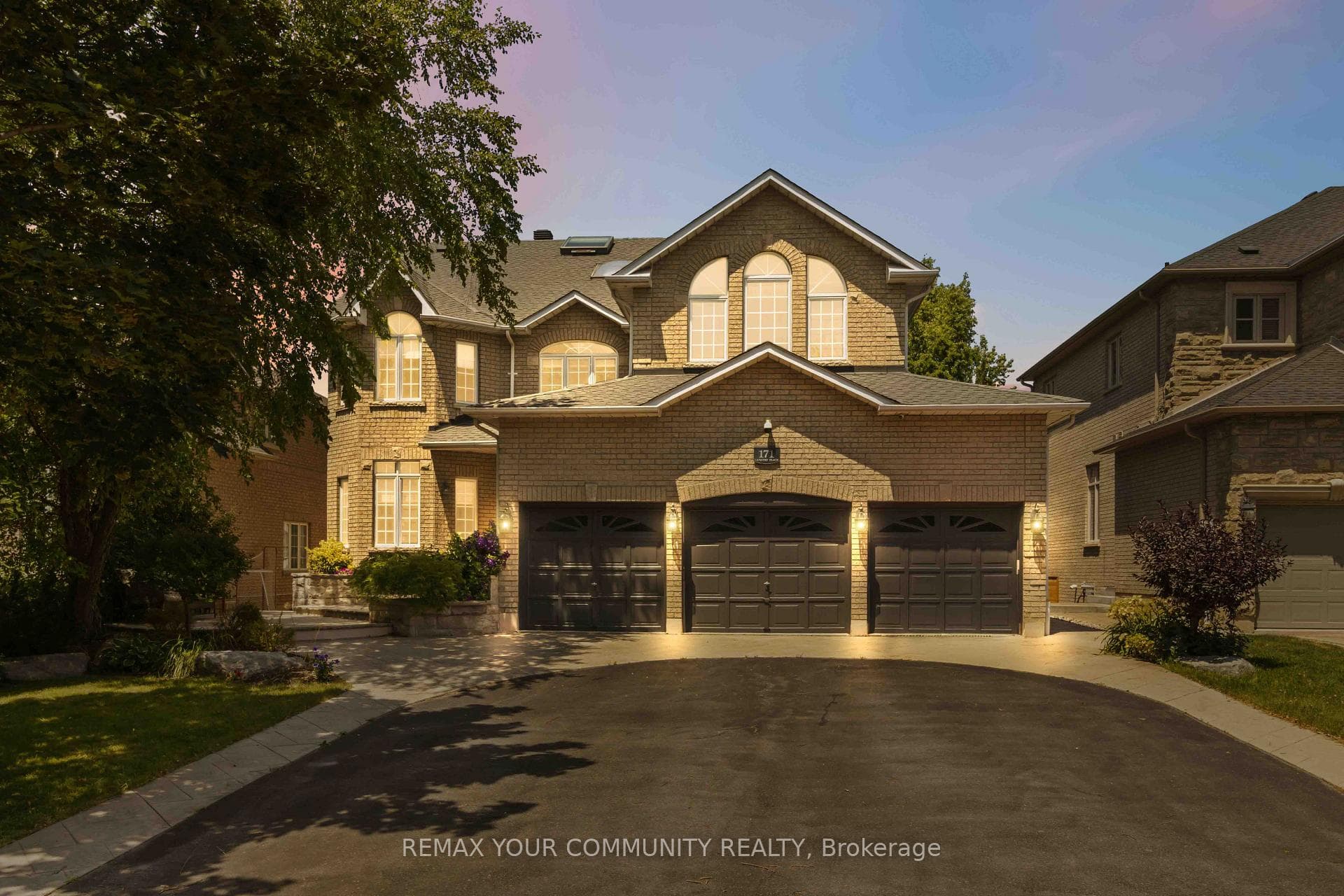 171 Langtry Place, Vaughan, ON L4J 8L6