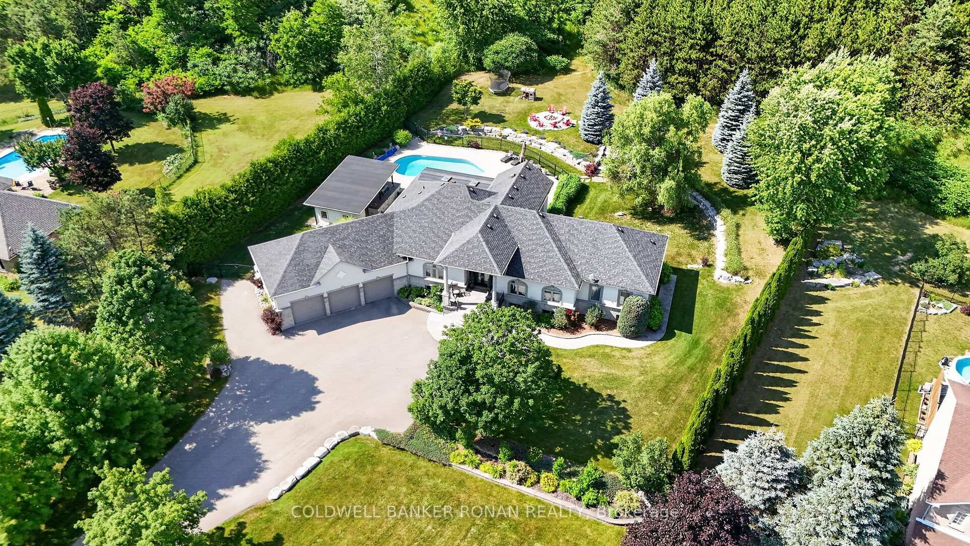9 Moraine Place, Caledon, ON L7E 0E5