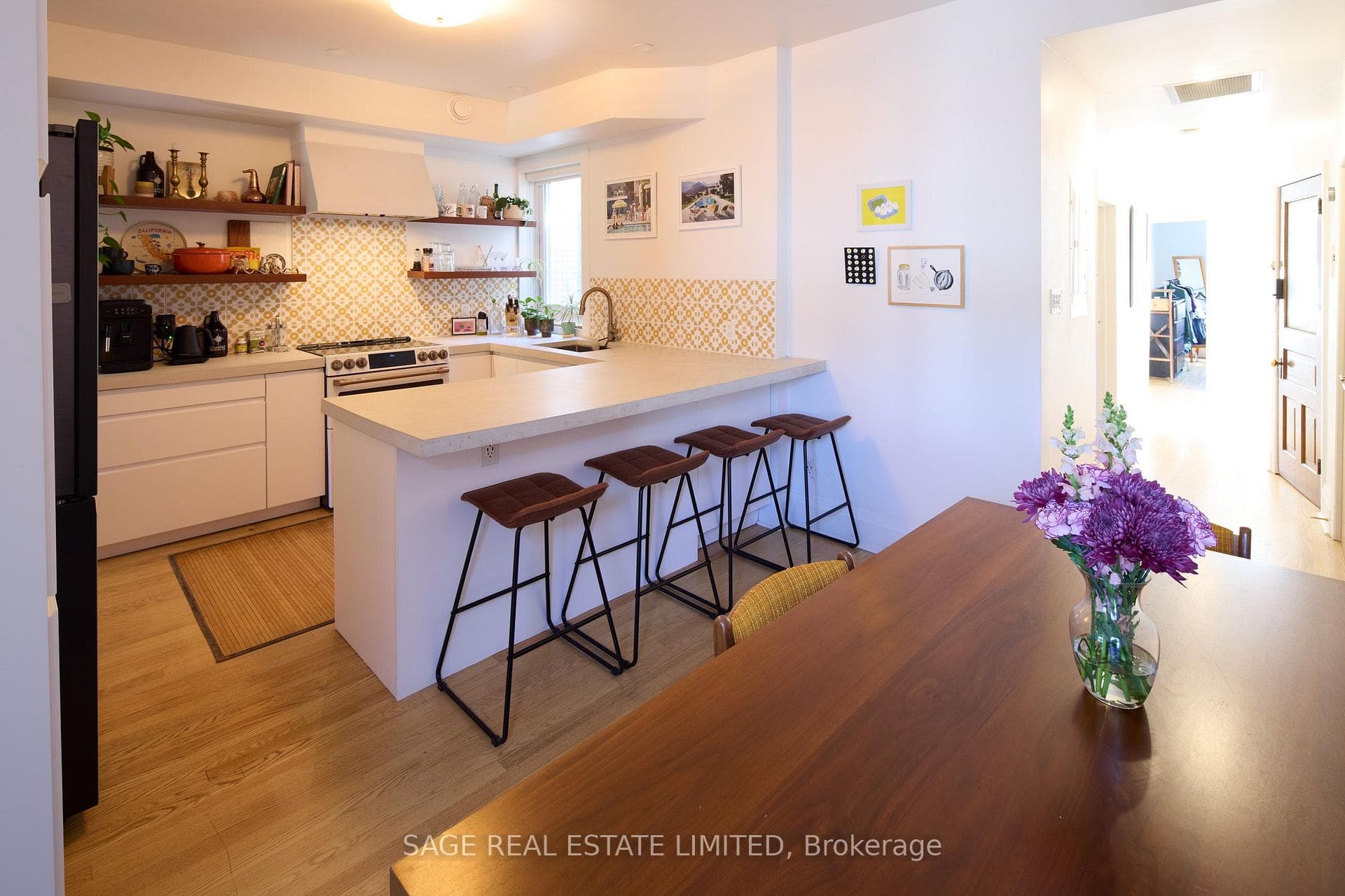 1158 College Street 3, Toronto, ON M6H 1B6