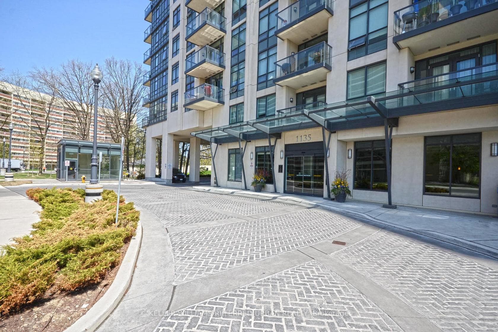 1135 Royal York Road 319, Toronto, ON M9A 0C3