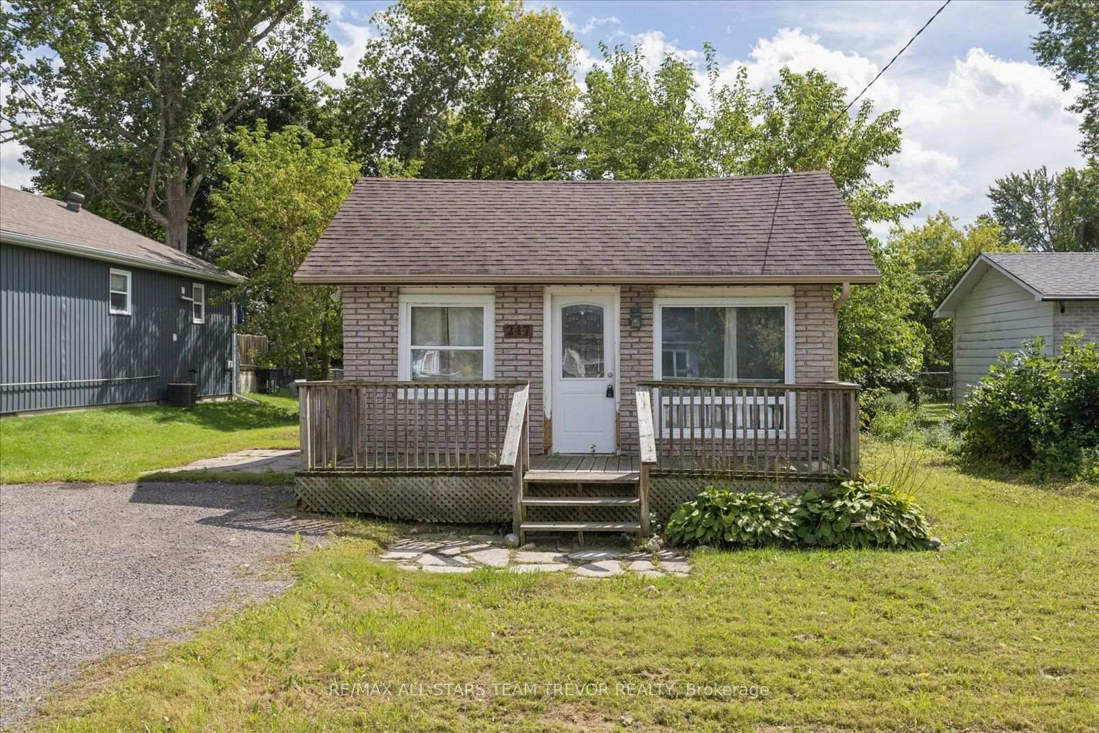 247 Parkway Avenue, Georgina, ON L4P 2W1