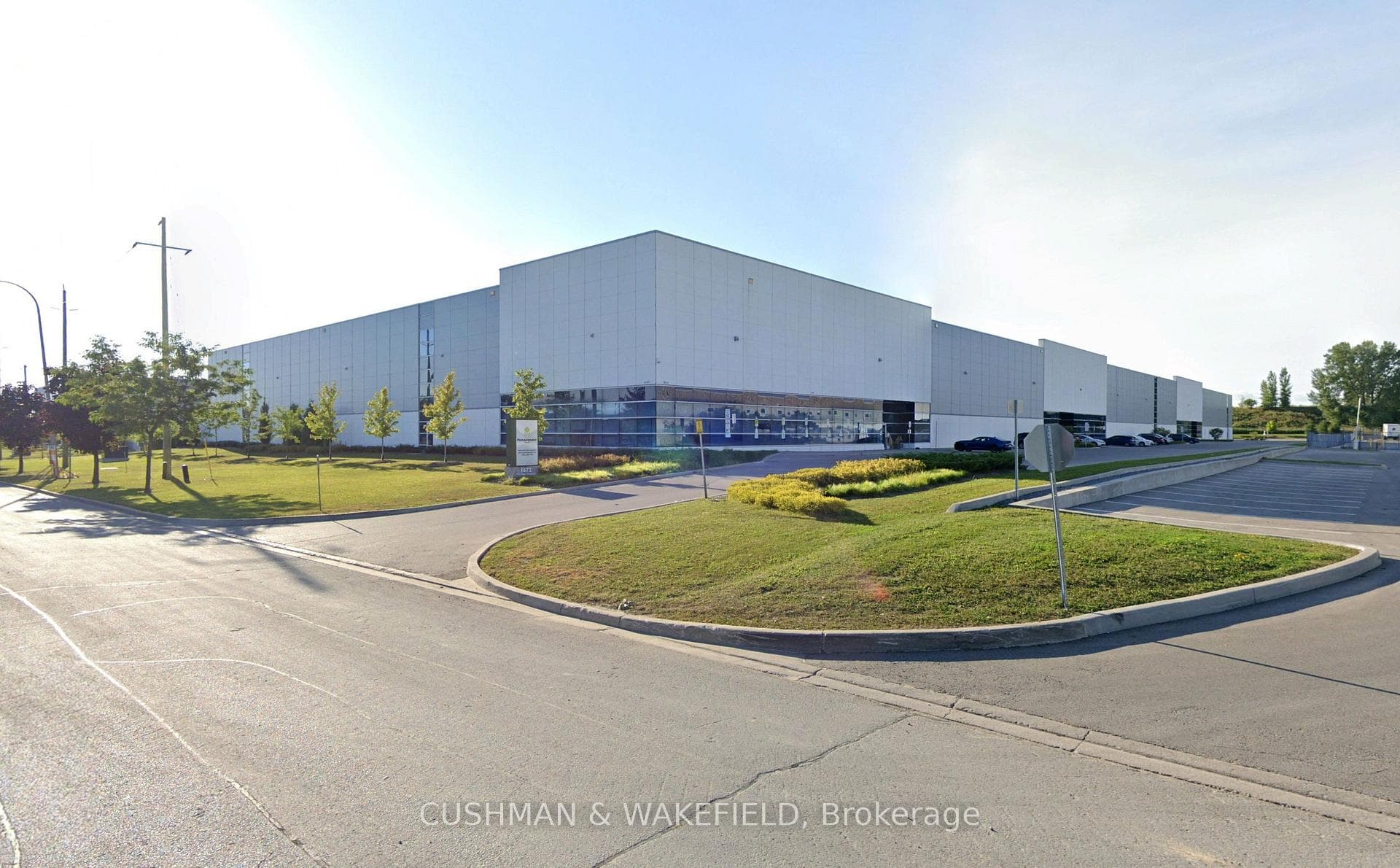 1672 Tricont Avenue Unit 1, Whitby, ON L1N 7C3