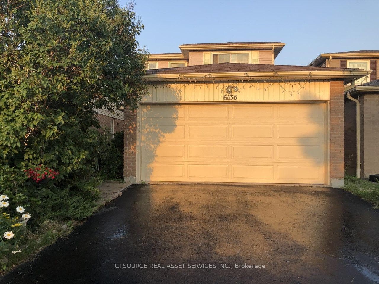 6136 Fullerton Crescent, Mississauga, ON L5N 3A4