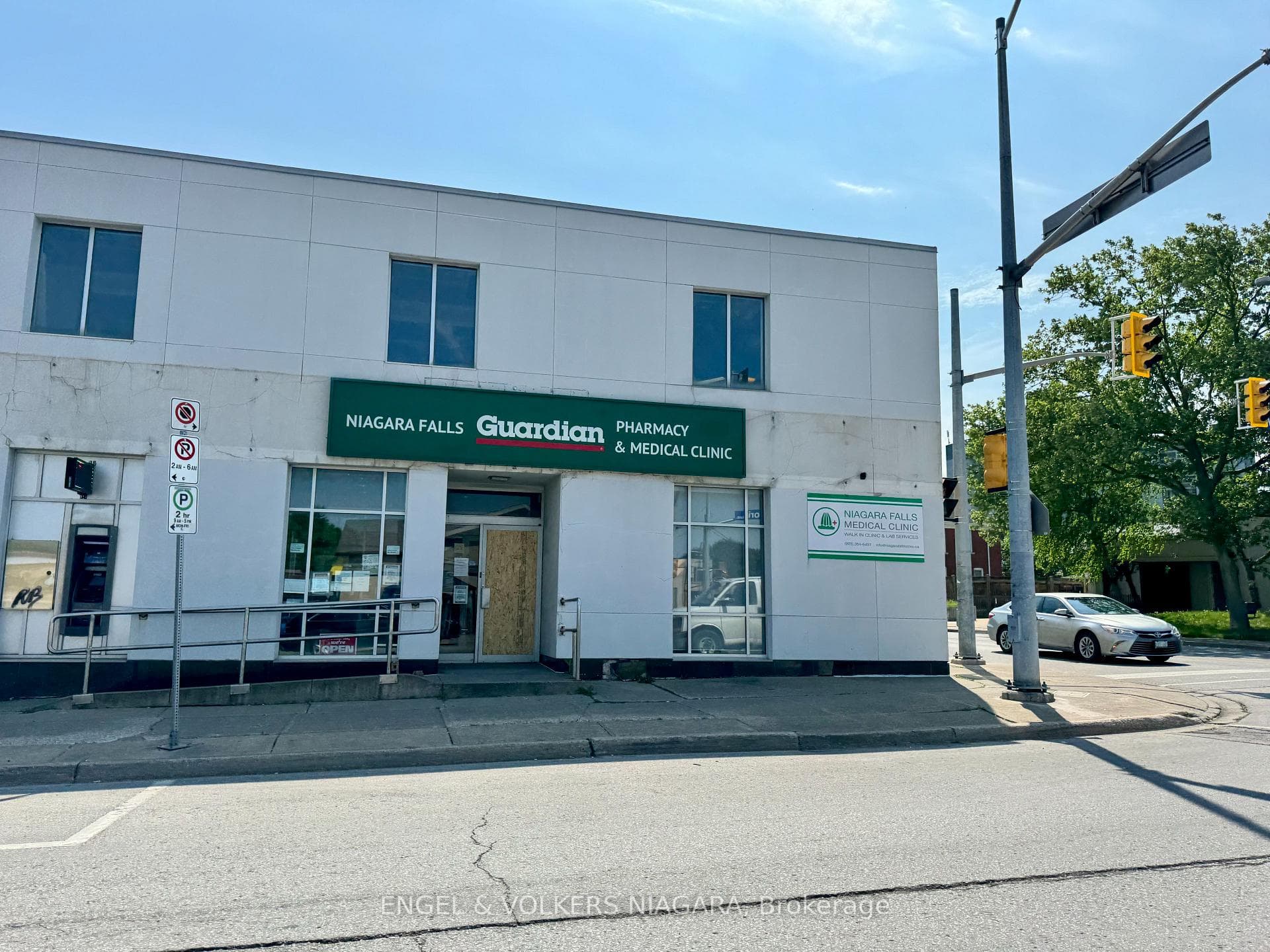 4796 Victoria Avenue, Niagara Falls, ON L2E 4C3