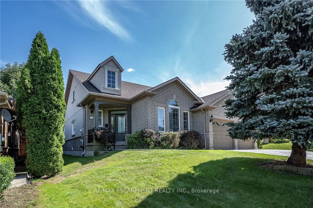 151 Moore Crescent, Hamilton, ON L9G 4Z9
