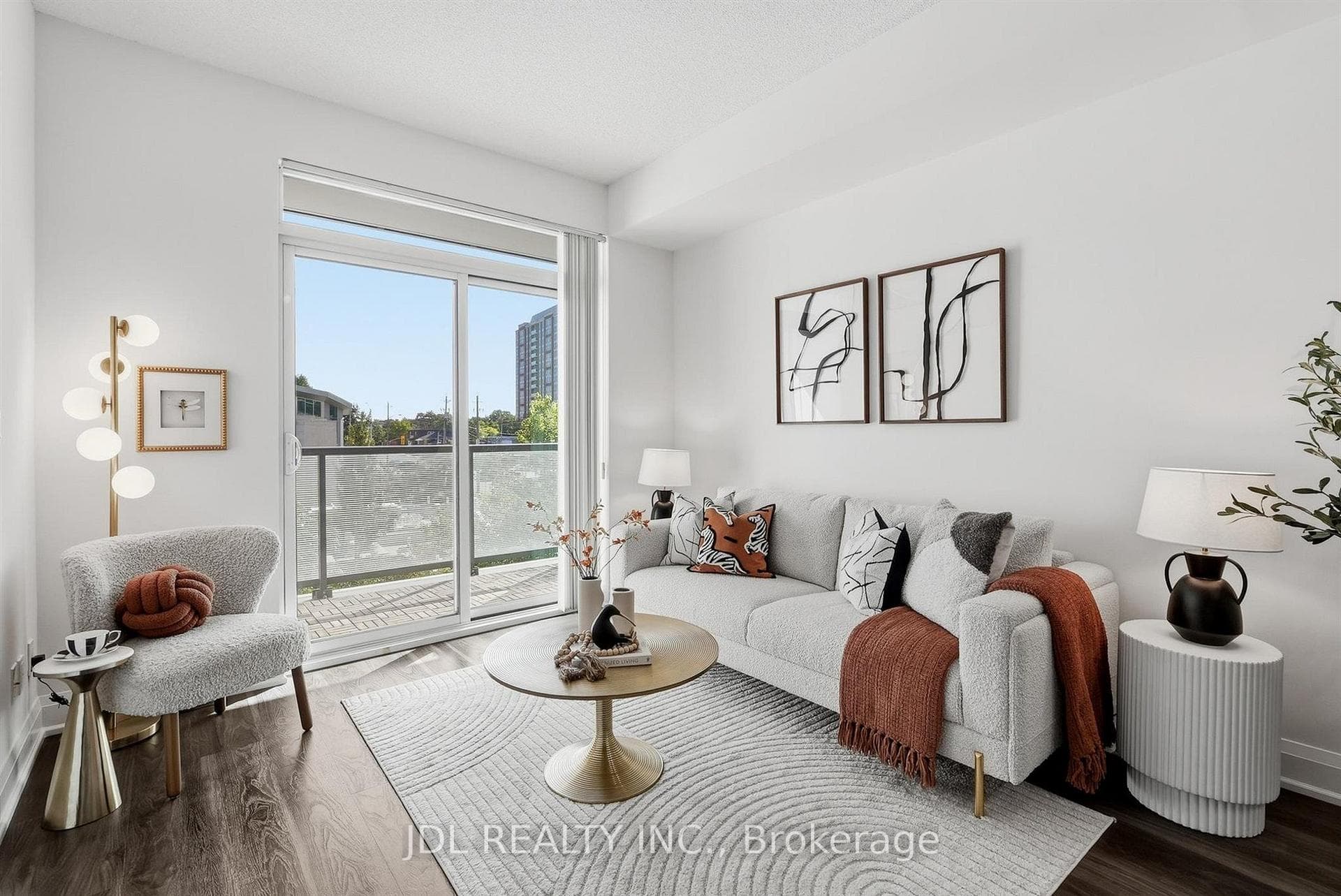 68 Canterbury Place 220, Toronto, ON M2N 0H8