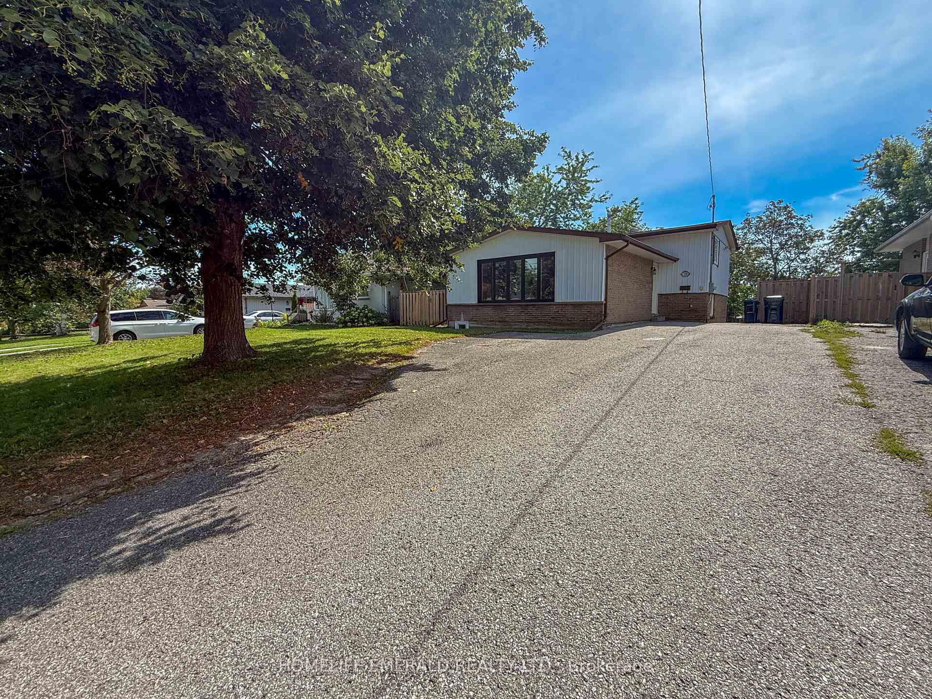 131 Cundles Road E, Barrie, ON L4M 3A1