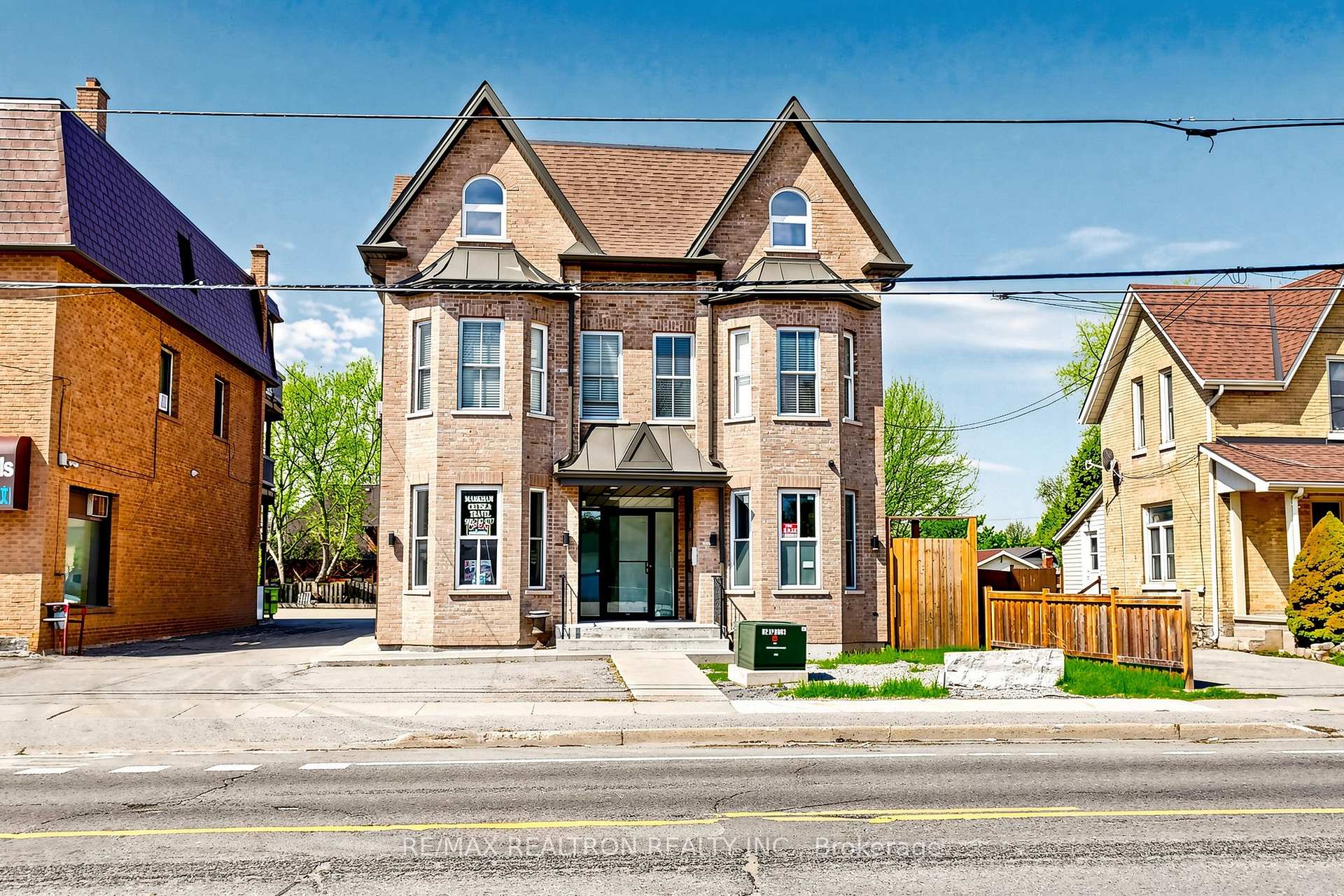 352 Main Street N 1, Markham, ON L3P 1Z1