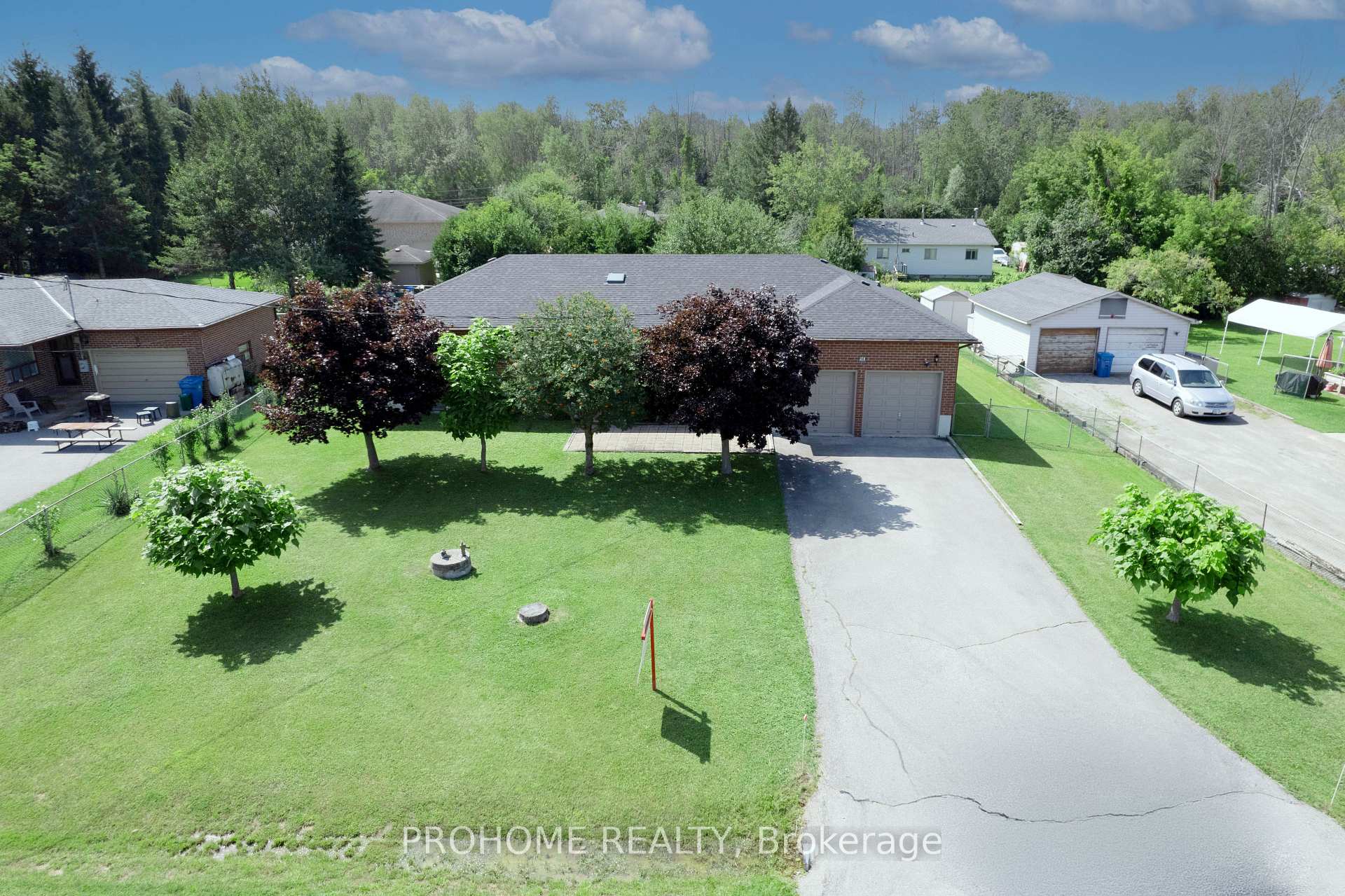 10 Joel Avenue, Georgina, ON L0E 1S0