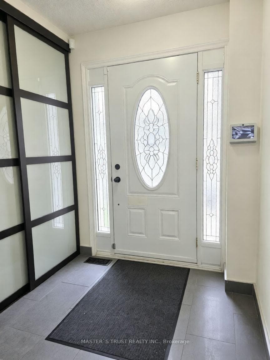 22 O'Halloran Crescent, Toronto, ON M1V 2C3