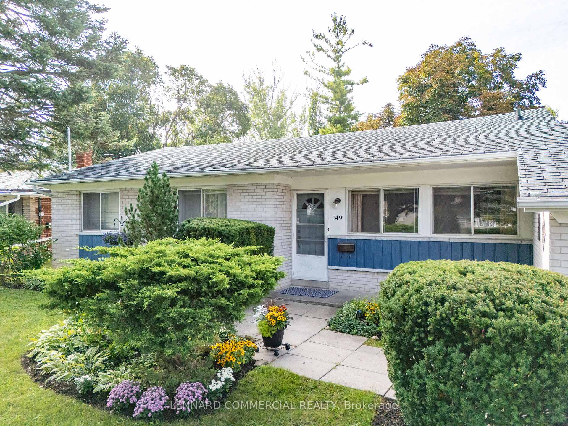 149 Verobeach Boulevard, Toronto, ON M9M 1R2
